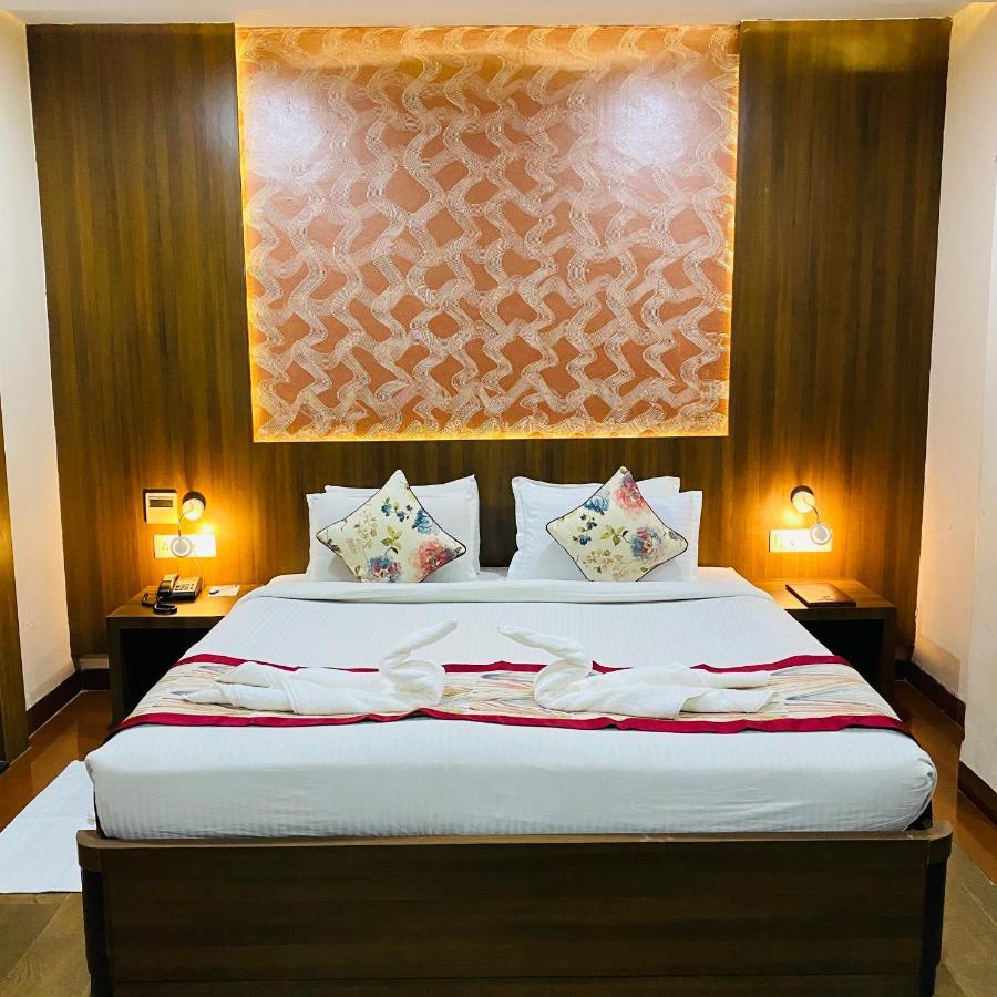 Hotel Ajay International Allahabad Extérieur photo